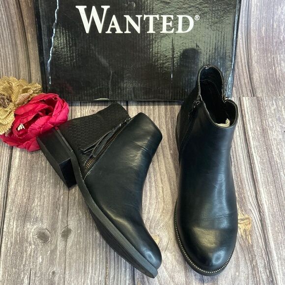 Wanted Shoes - WANTED Amaretto Black Croc-Embossed Detail Ankle Bootie 7M